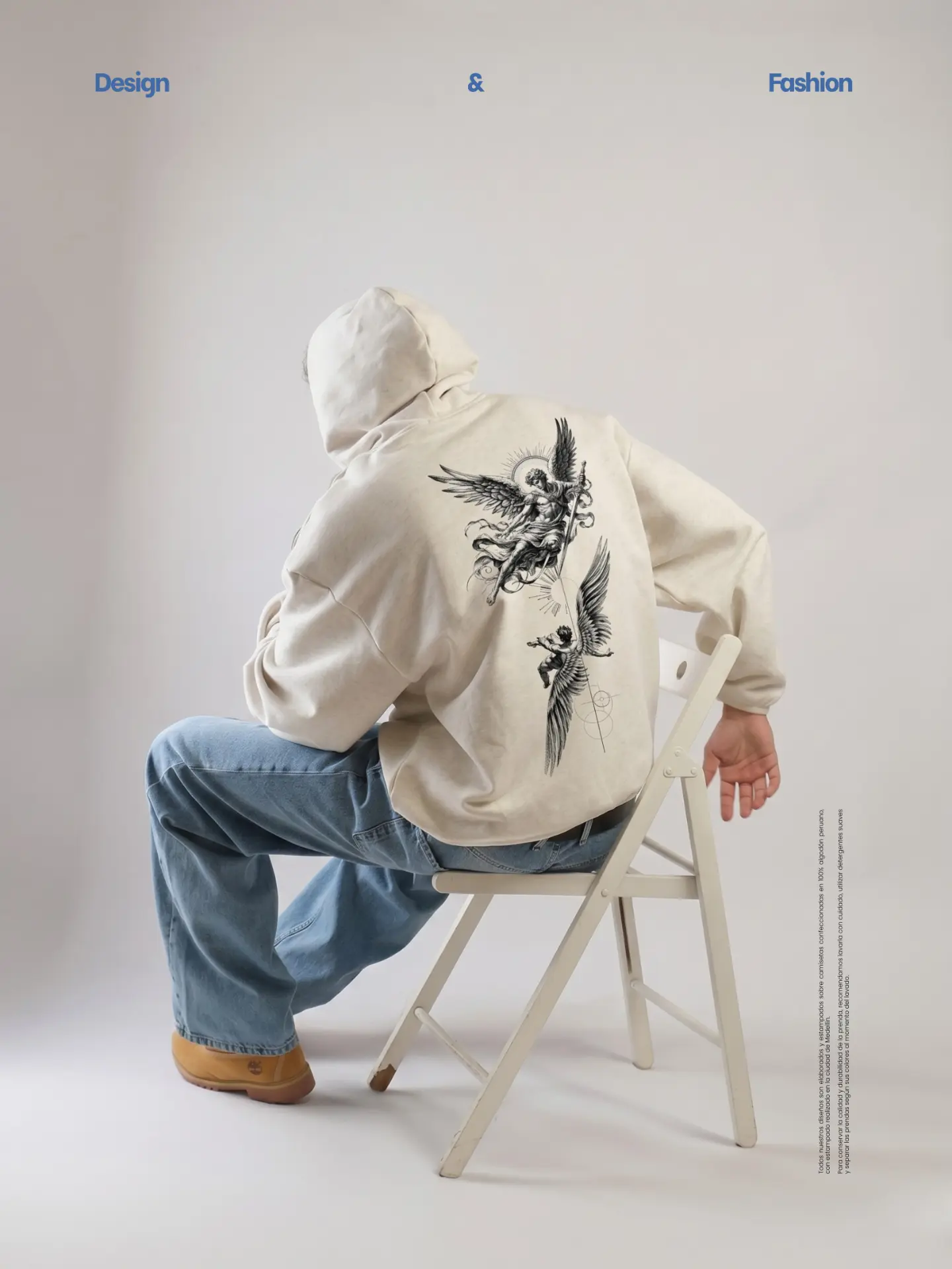 Hoodie oversize con estampado ilustrado en la espalda